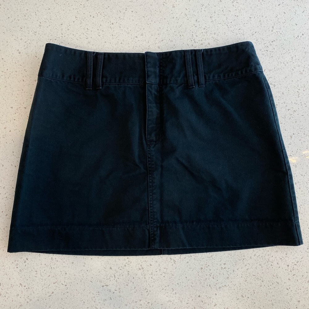 Black Gap Khaki Skirt - Size 16